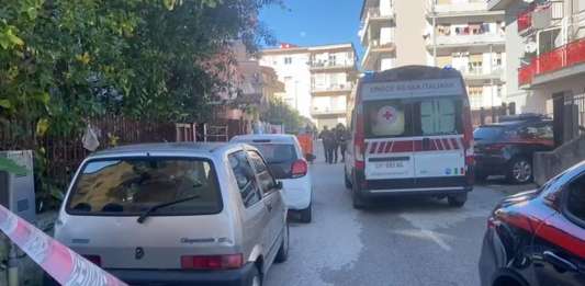 Agropoli, ambulanza e carabinieri