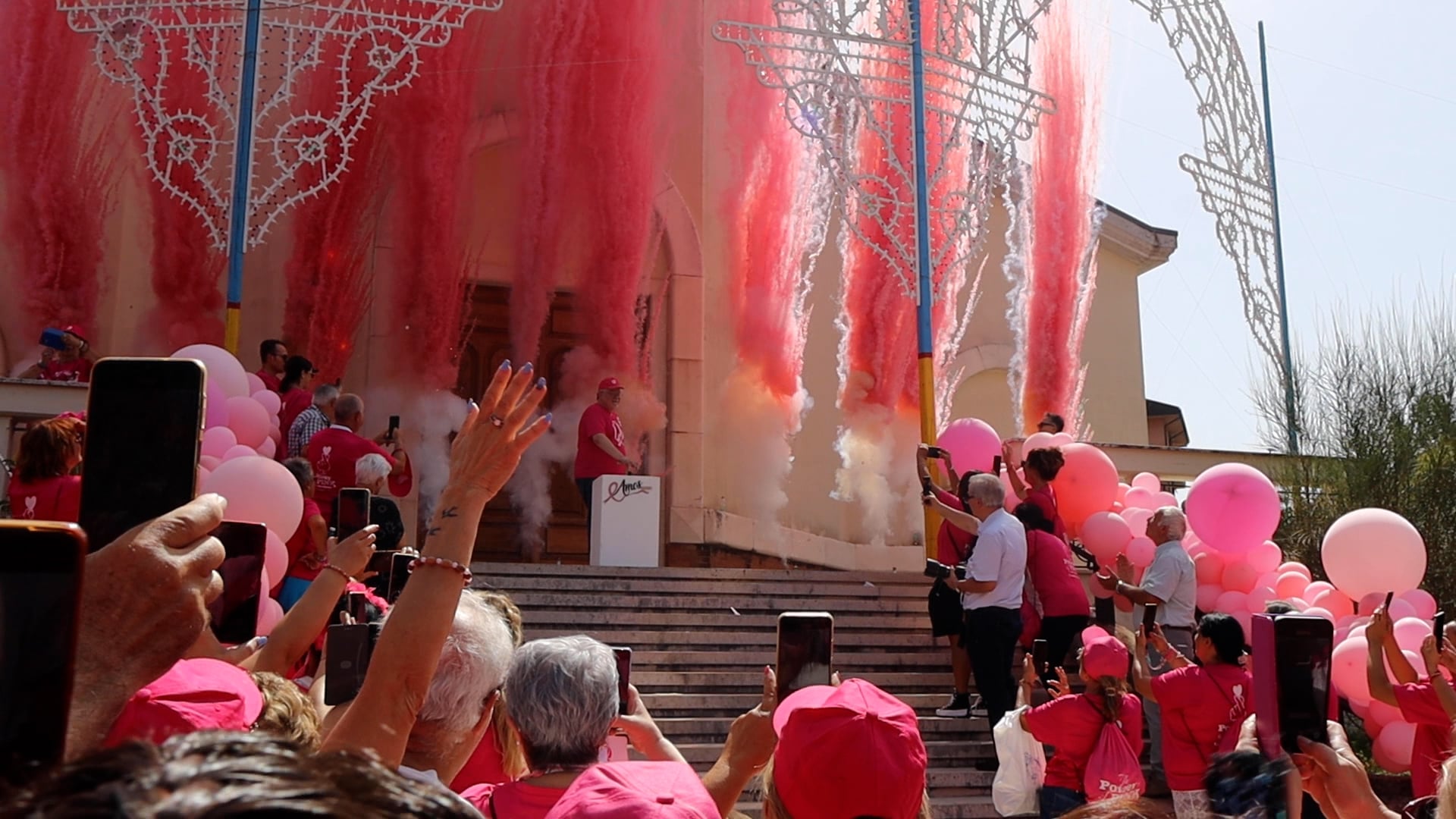 VIDEO/FOTO Camminata rosa, in marcia l’esercito per la vita