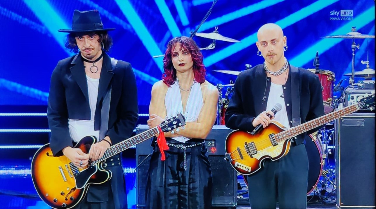 X Factor, quattro ‘sì’ per la band sannita ‘Aura e Marilyn’: “Avete spaccato”