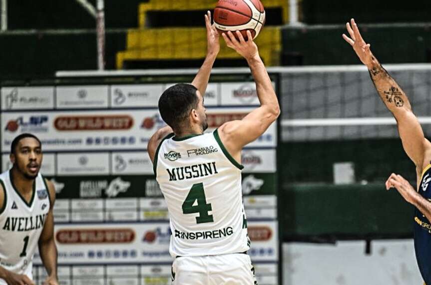 Primo sorriso al del Mauro, l’Avellino Basket batte Vigevano