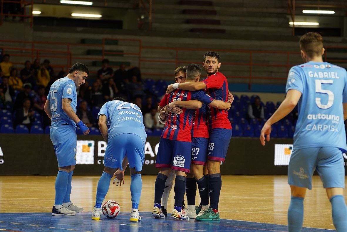 FOTO/ Feldi Eboli da applausi: manita al Napoli Futsal