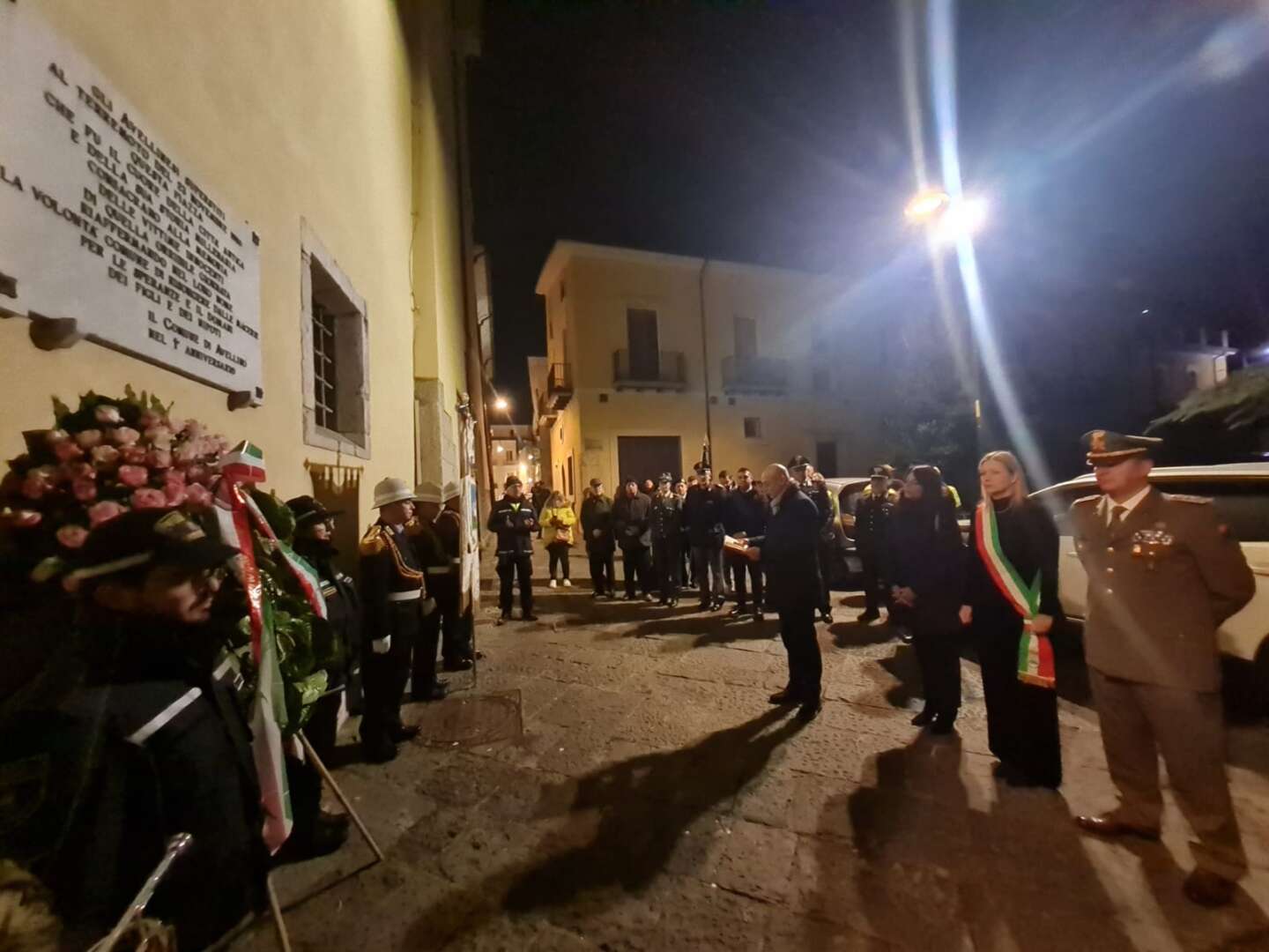 FOTO  Nargi onora i caduti del terremoto e rilancia sulla Giunta