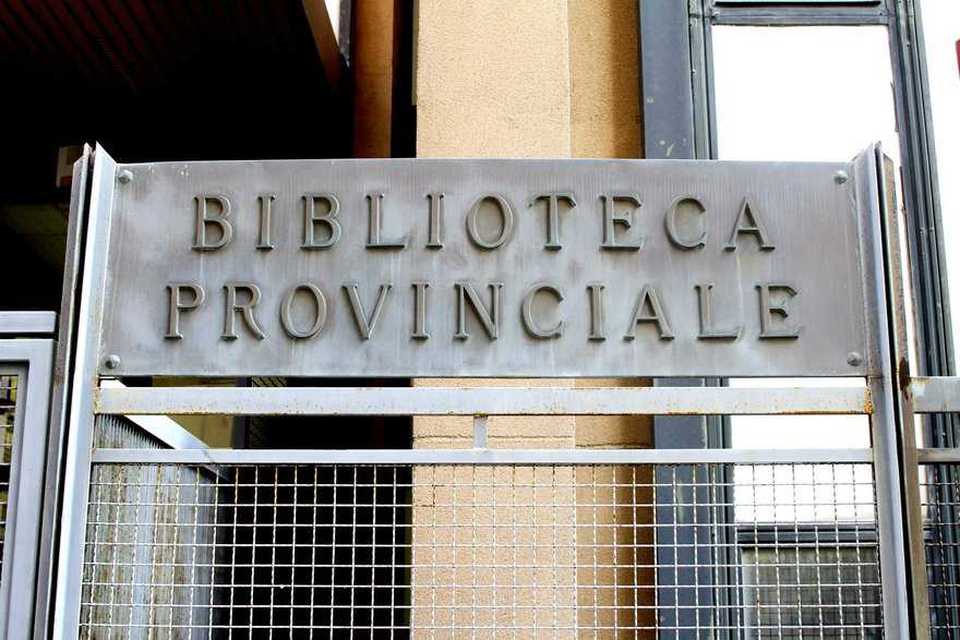 Salerno, chiude la biblioteca provinciale: necessaria la verifica delle condizioni di sicurezza