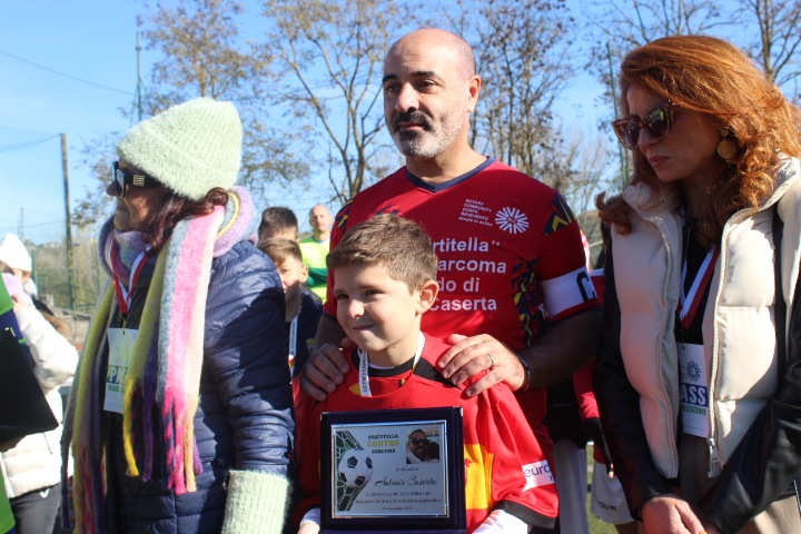 FOTO/ Un calcio al sarcoma, uniti per la ricerca in ricordo di Antonio