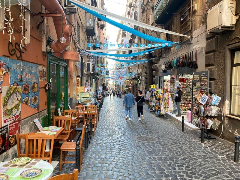 Centro Storico di Napoli, odg in consiglio per un ticket d’accesso: “Contro l’overtourism”