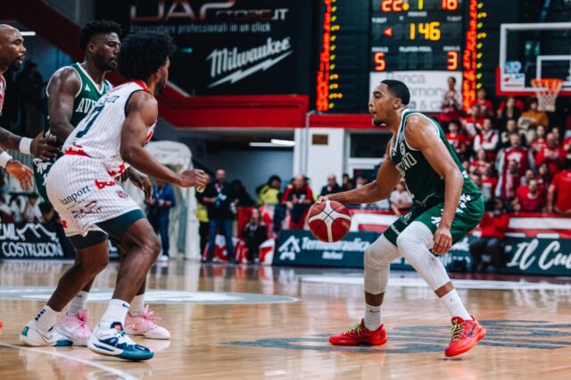 L’Avellino Basket sbanca Cento, terza vittoria di fila