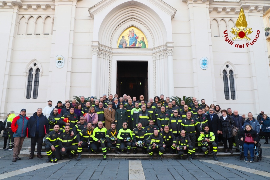 FOTO/ Santa Barbara, riconoscimenti ai Vigili del Fuoco eroi