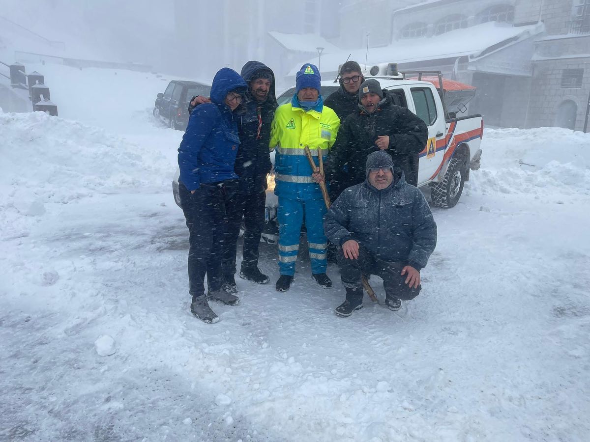 FOTO – Scout intrappolati dalla neve: salvati della Misericordia