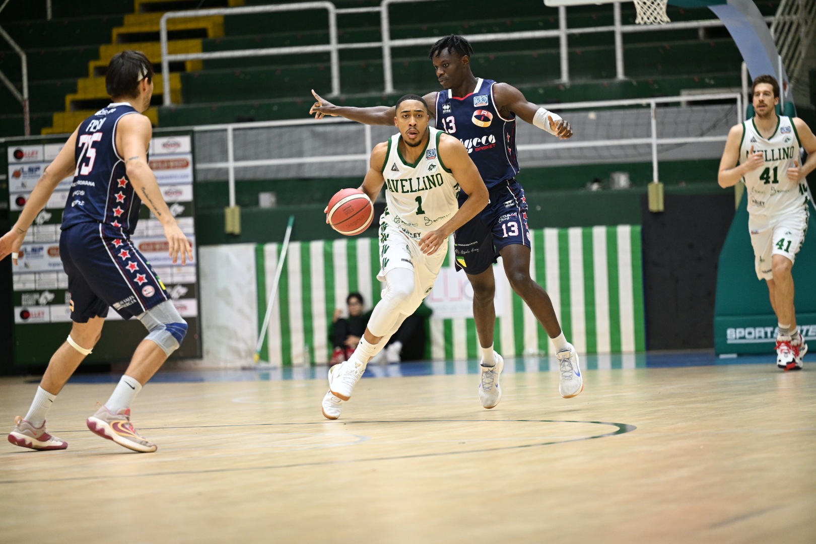 L’Avellino Basket non sbaglia, battuta Piacenza al Del Mauro