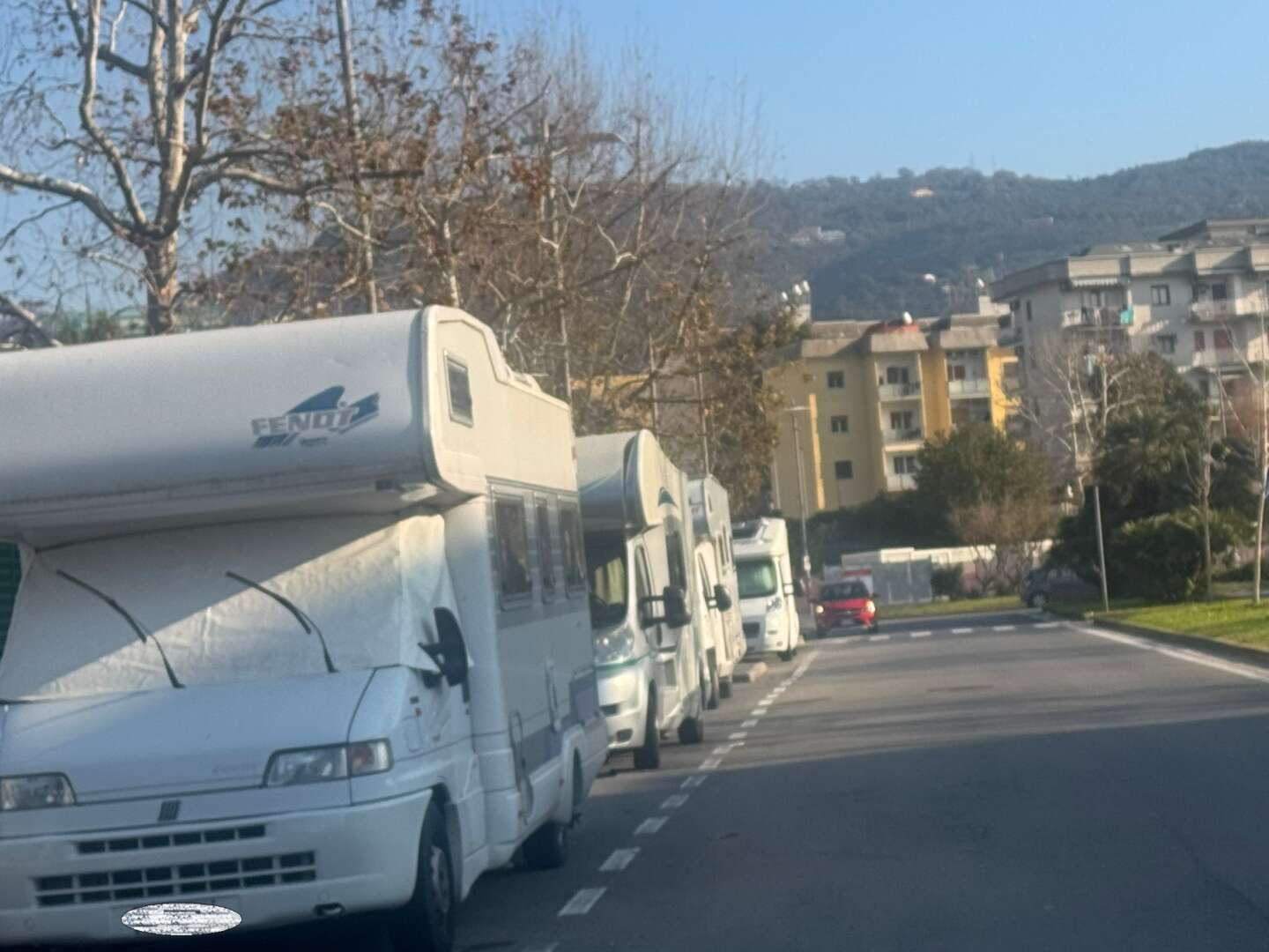 Parco del Mercatello, camper in sosta: ”Siamo una risorsa, attrezzatevi meglio”