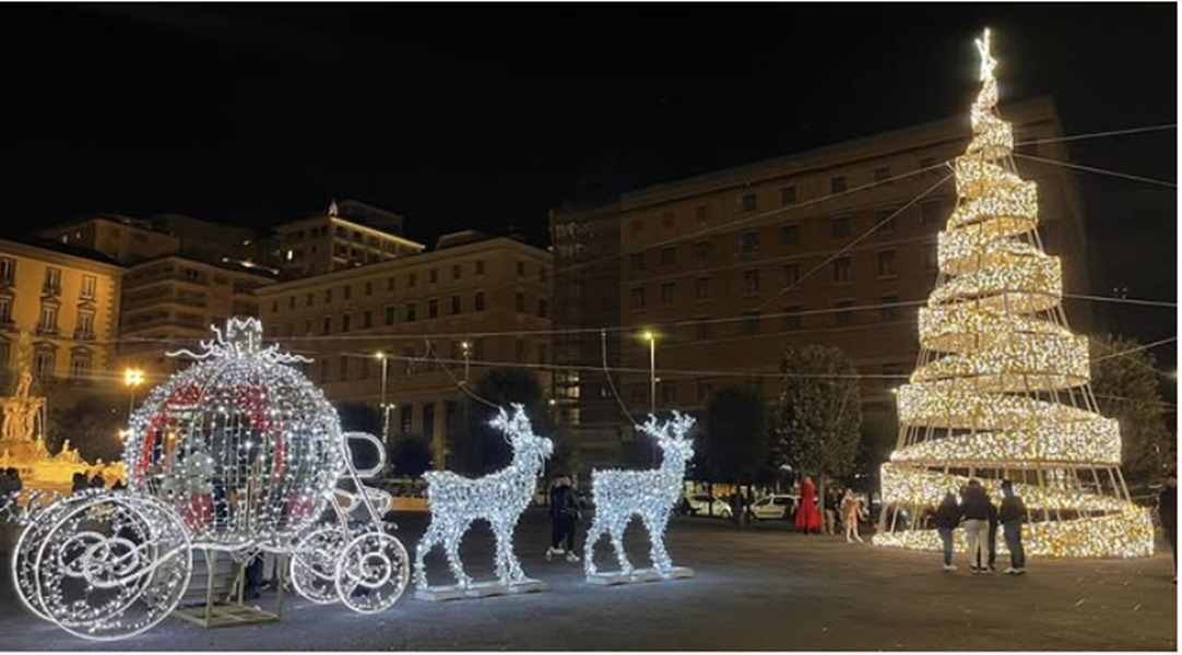 Natale a Napoli, dal Comune spesi 3.5 mln tra luminarie e spettacoli