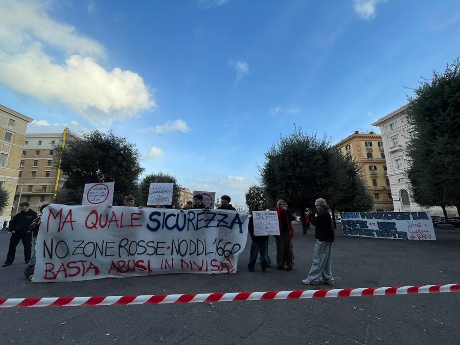 Ddl 1660, a Napoli protesta la rete A Pieno Regime: accuse a governo ed enti locali