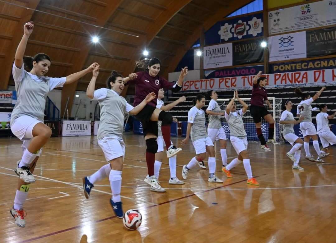 Calcio a 5, Salernitana Femminile 1970: le granata salgono al secondo posto