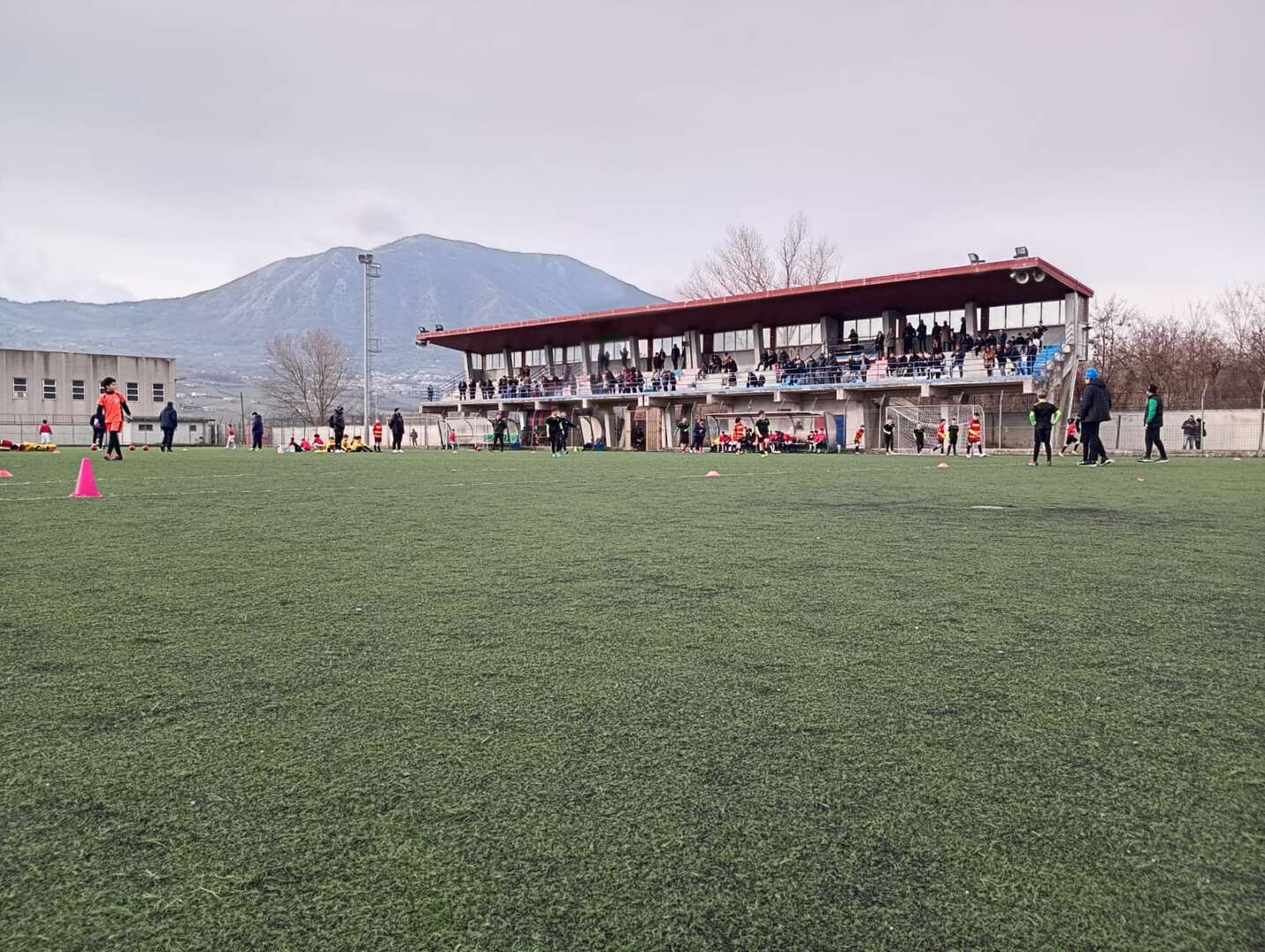 FOTO/ Ponte si colora della passione dei bambini per la ‘Befana Cup’