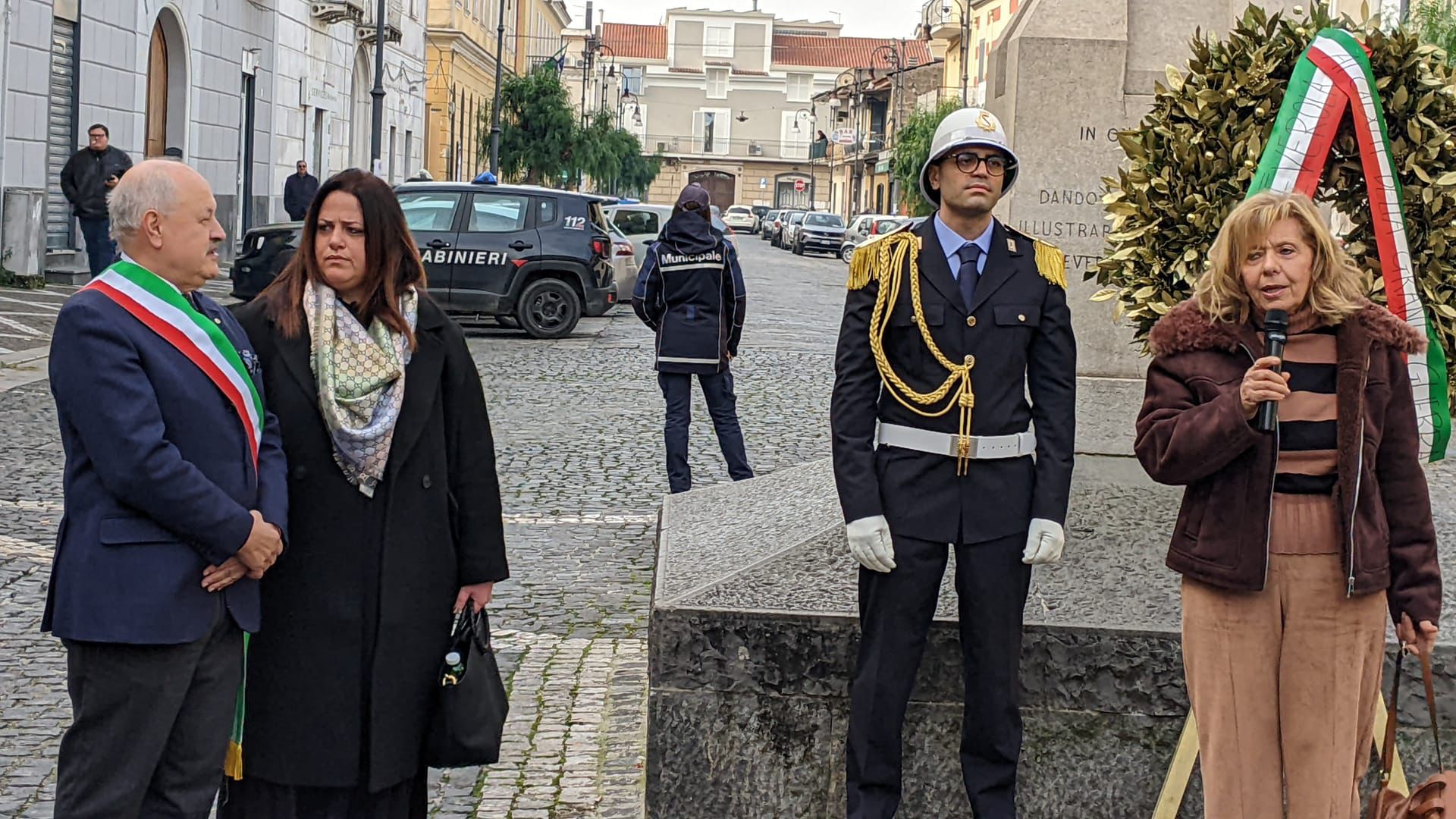 Teverola, l’amministrazione depone corona di alloro ai Caduti della Grande Guerra