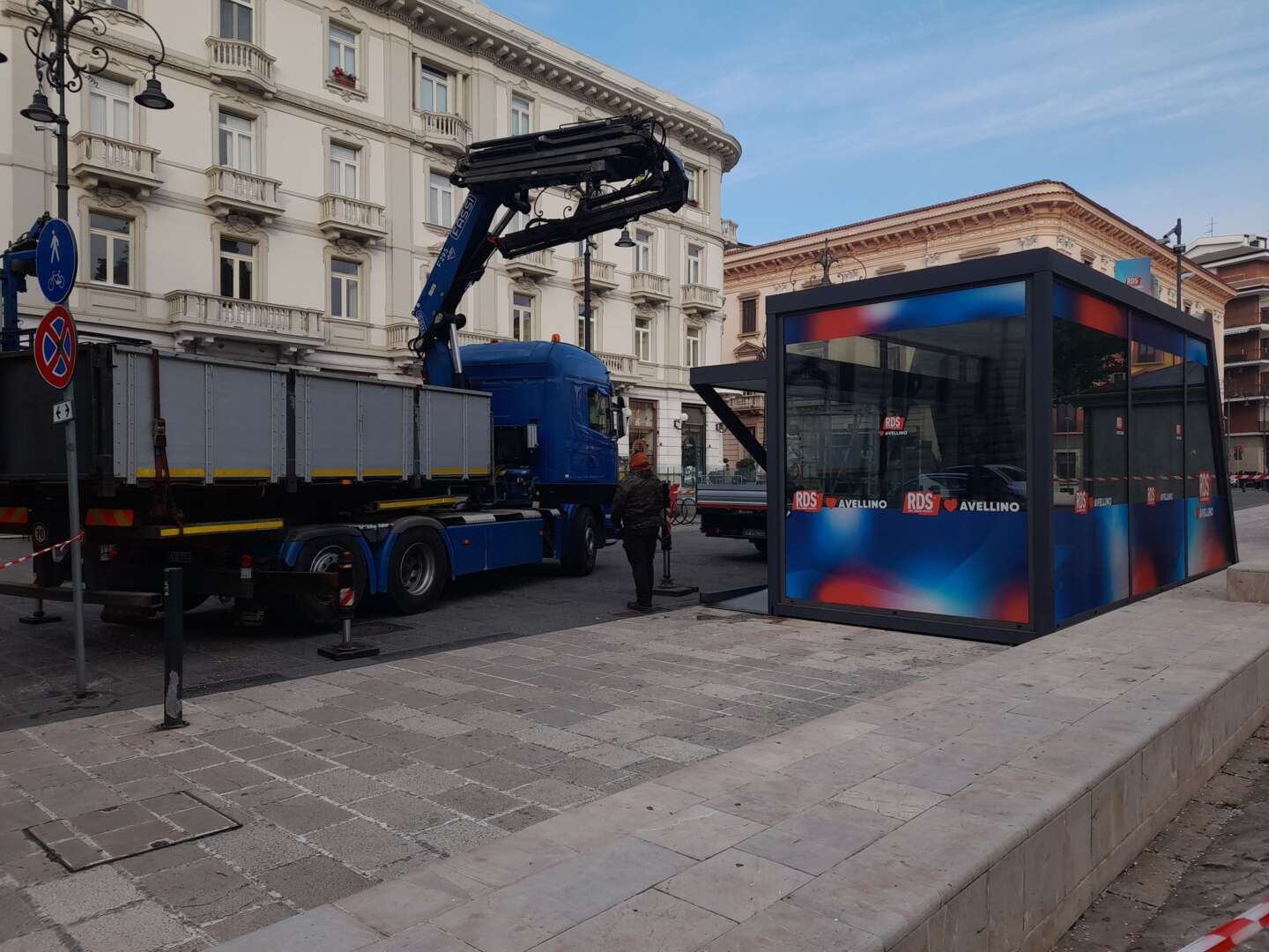 Infopoint di Piazza Libertà al via rimozione, Giordano: “Soldi gettati al vento”