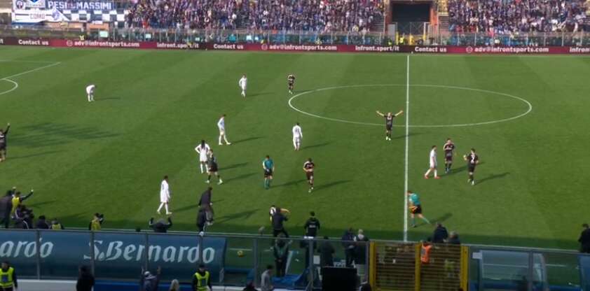 Como Napoli 2 1: gli azzurri cadono e l’Inter si prende la vetta