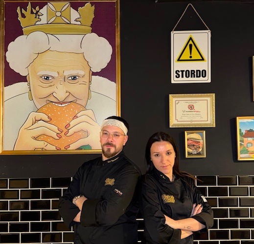 Il panino ‘Stordo‘ di “Burger Queen Avellino” arriva a Casa Sanremo con Terre d’Irpinia