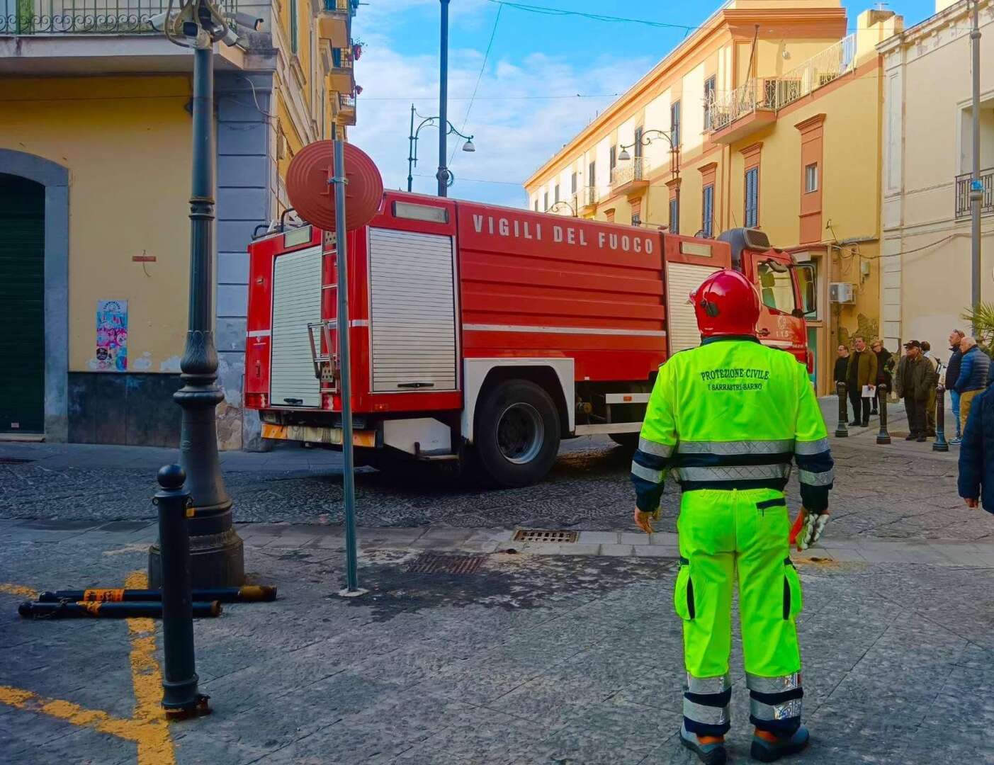 Sarno, incendio al Comune: uffici chiusi