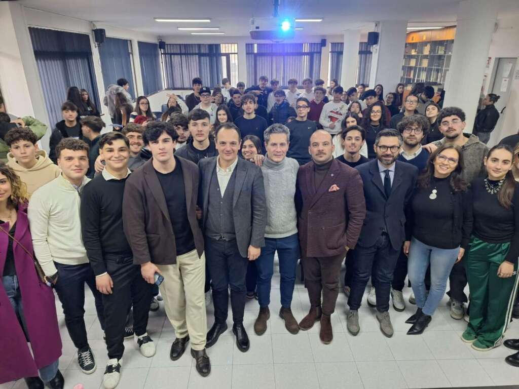 Network tra giovani e attività produttive: al Liceo “Quercia” il convegno ‘Generazione Futura’