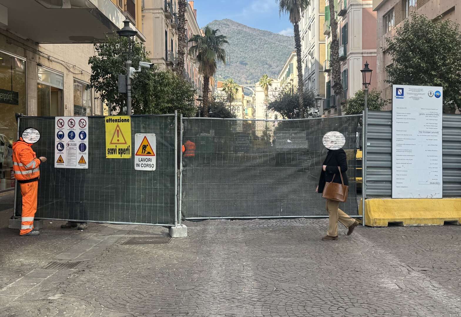 Salerno, lavori su Corso Vittorio Emanuele: ruspe ed operai in azione