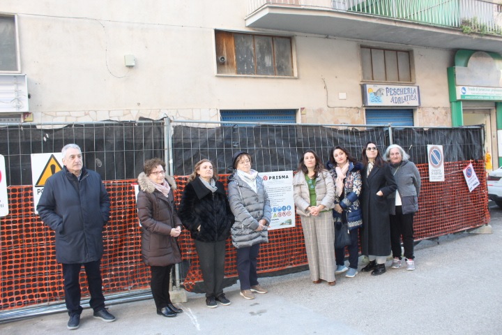 Edificio via Piermarini, i condomini vogliono garanzie dal Comune sulla staticità del palazzo