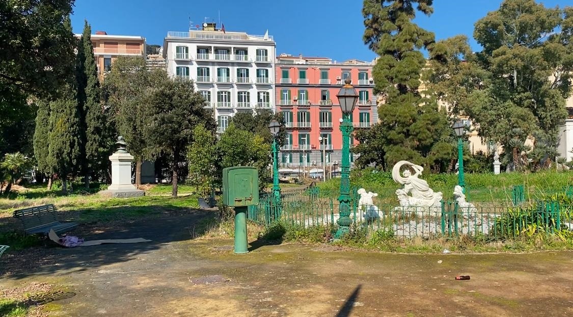 VIDEO/ Napoli, giallo cantiere Villa Comunale: eccolo oggi