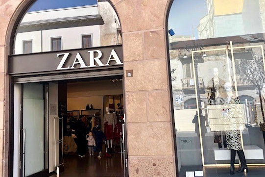 Chiude il colosso “Zara”, personale in bilico e petizione on line