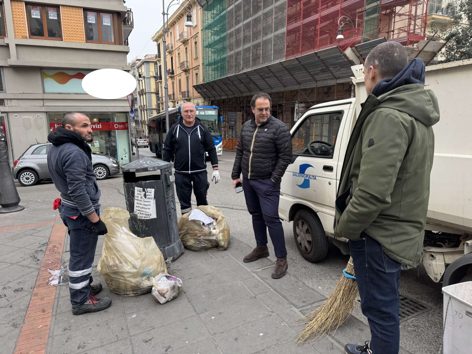 Rifiuti, controlli sui cestini gettacarte